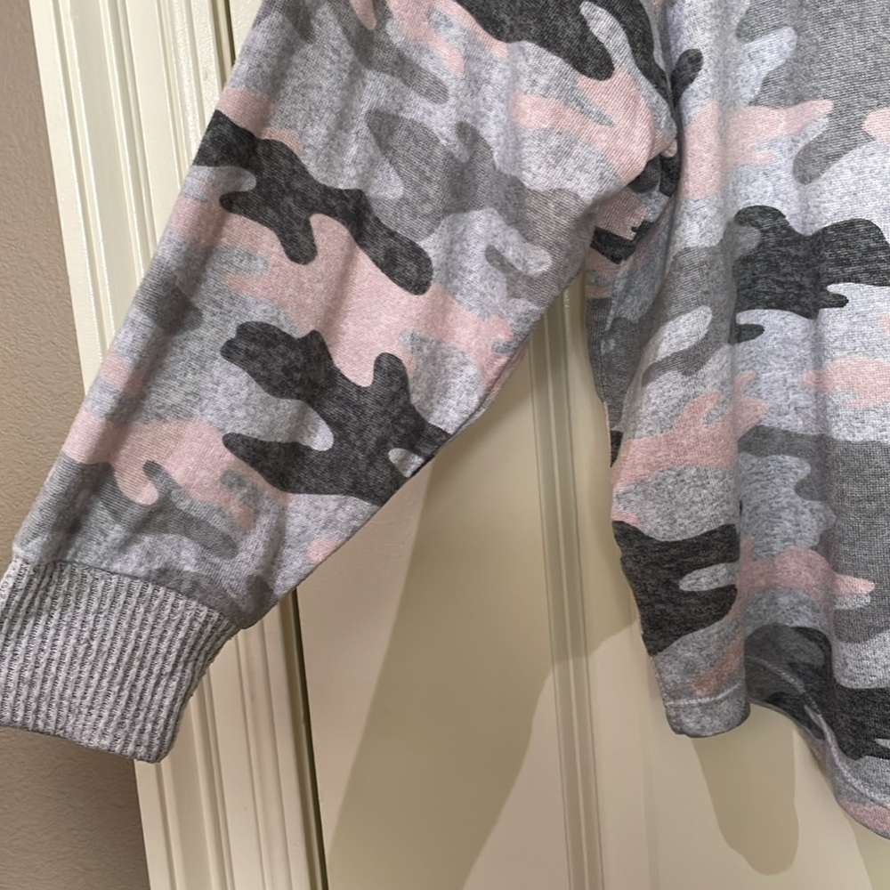 Sweatshirt - Picture 4 of 6
